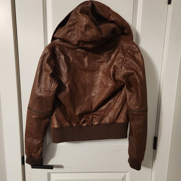 Danier leather jacket - Picture 2 of 3